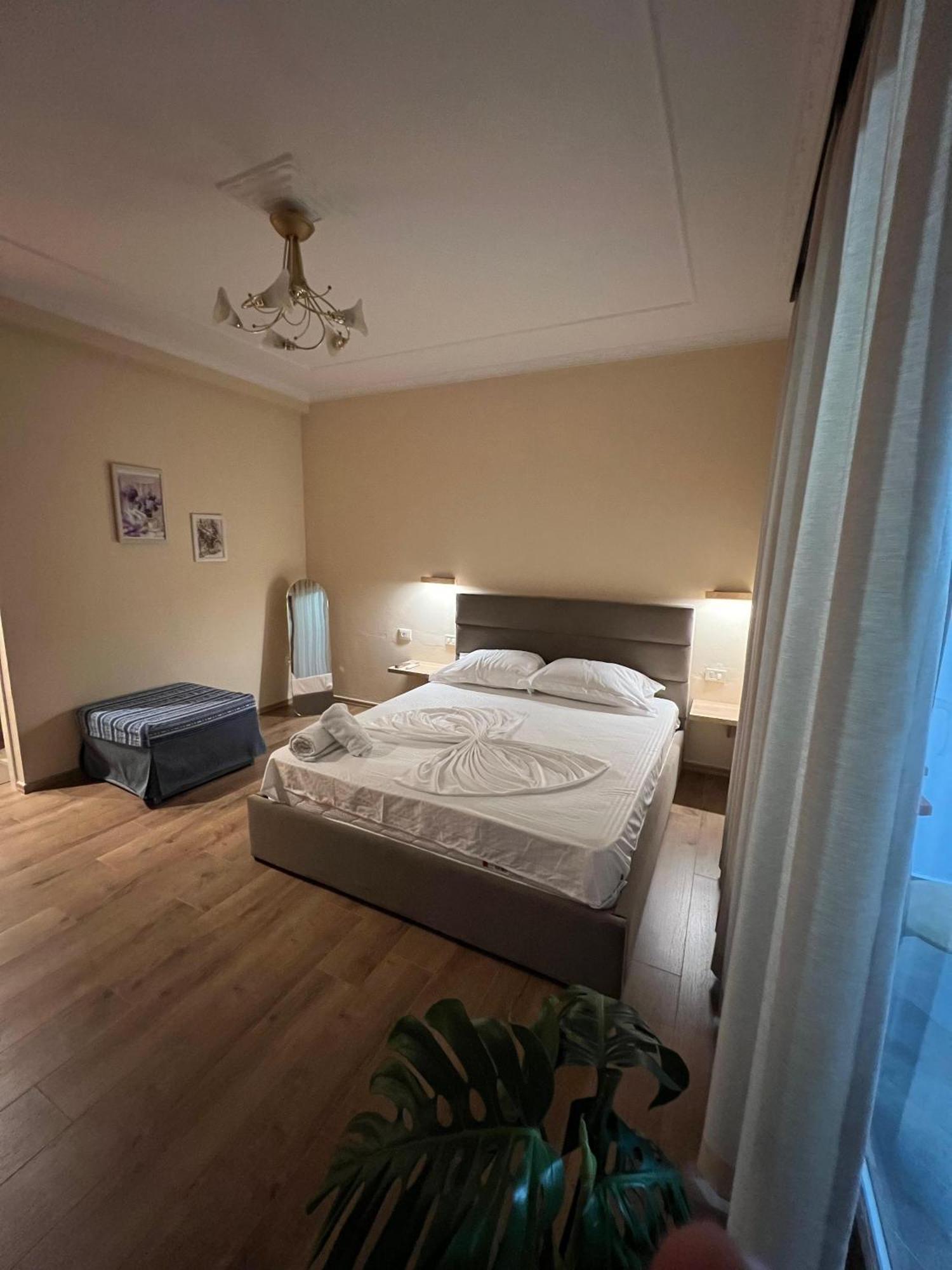 Skyline Studios Tiranë Ngoại thất bức ảnh